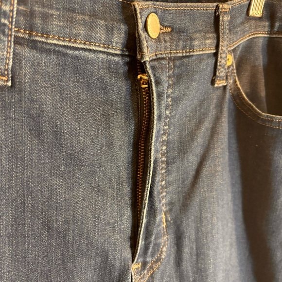 BANANA REPUBLIC Sz 33 High Rise Flare Mid-Wash Jeans Stretchy Comfort - Picture 5 of 13